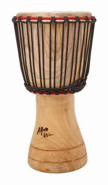 Afroton AD 008 Djembe, de face sur fond neutre