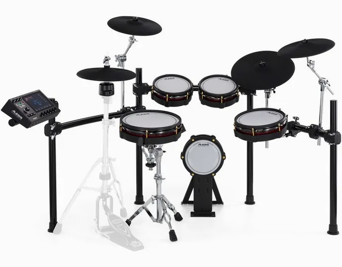 Alesis Strata Core E-Drum Kit, vue de trois quarts, photo 2