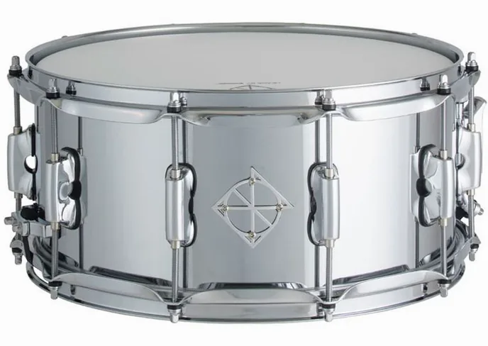 Dixon 14"x6.5" Cornerstone Steel SN, de face sur fond neutre