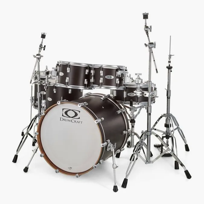DrumCraft Series 6 2up 2down Satin Black, sur fond neutre