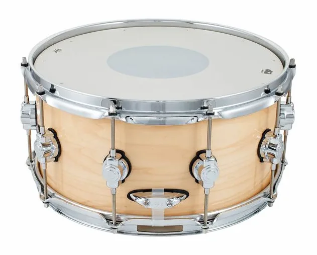 DW 14"x6,5" SN Performance Maple, vue de trois quarts, photo 3