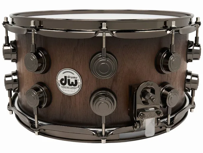 DW 14"x07" SN Walnut Ebony Burst, vue de près, de face
