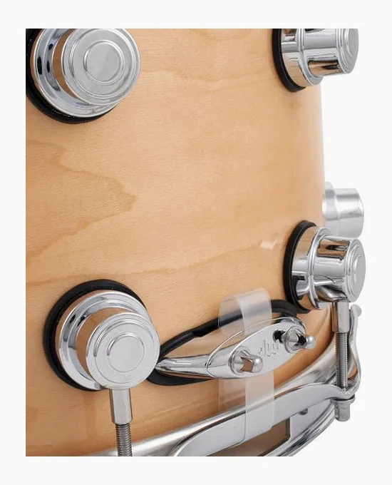 DW 14"x08" Performance Maple, vue de trois quarts, photo 4