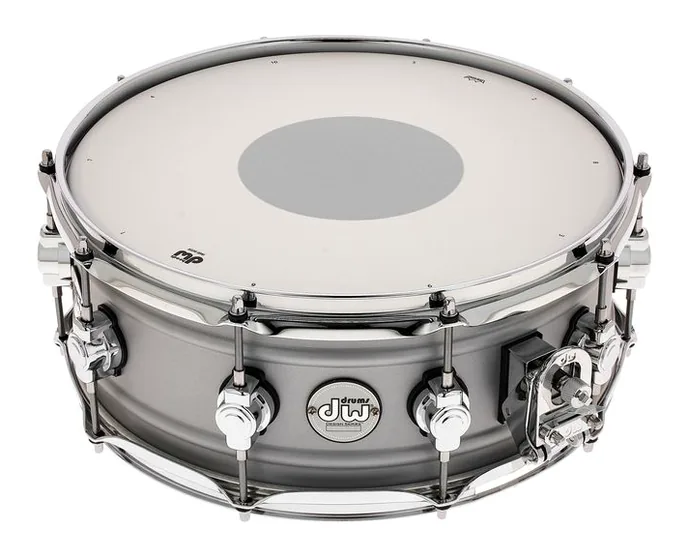 DW 14"x5,5" Design Aluminium SD, vue de près, de face