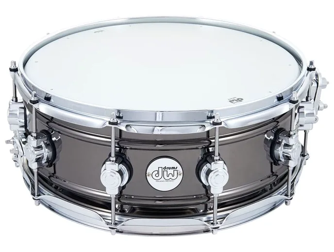 DW 14"x5,5" Design Workhorse SD, sur fond neutre