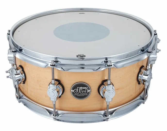 DW 14"x5,5" SN Performance Maple, vue de près, de face