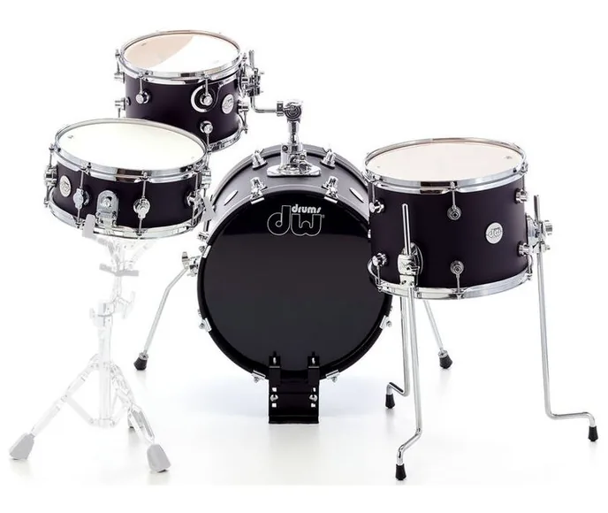 DW Design Mini Pro 16 Satin Black, vue de trois quarts, photo 4