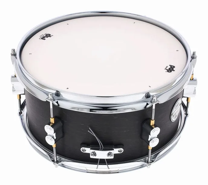 DW PDP 12"x06" Black Wax Snare, vue de profil, photo 3