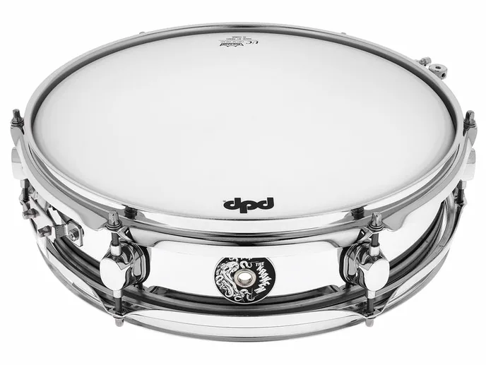 DW PDP 13"x3,5" Kraken Snare, de face sur fond neutre