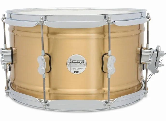DW PDP 14"x08" Concept Brass, sur fond neutre