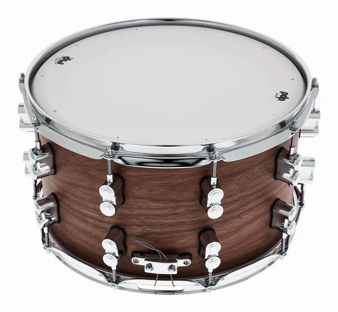 DW PDP 14"x08" Walnut Snare, vue de près, photo 3
