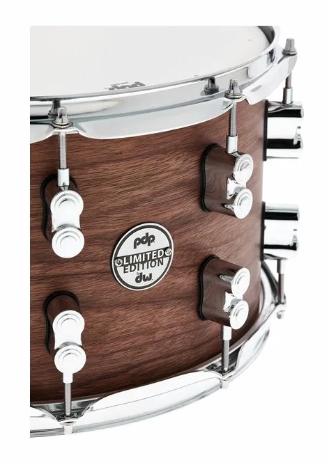 DW PDP 14"x08" Walnut Snare, vue de près, photo 4