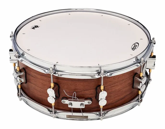 DW PDP 14"x5,5" Walnut Snare, vue de face, photo 3
