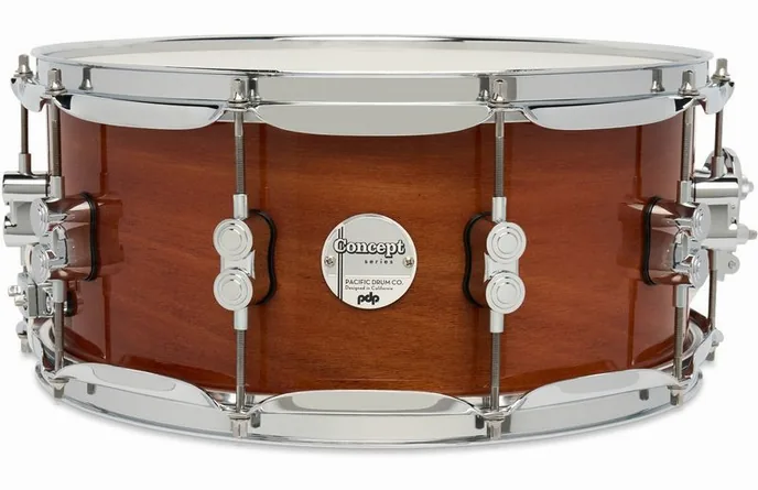 DW PDP 14"x6,5" CM Exotic HM, sur fond neutre