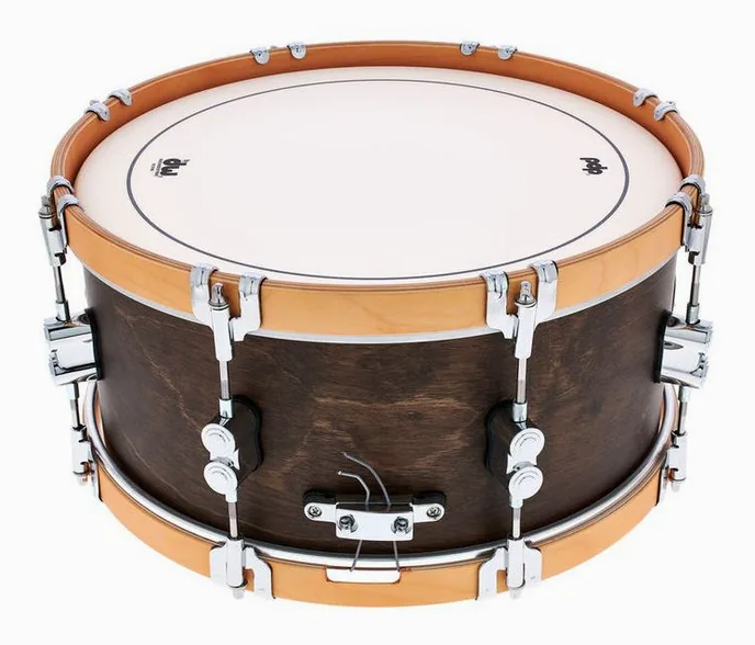DW PDP 14"x6,5" Walnut Stain Sn, vue de profil, photo 2