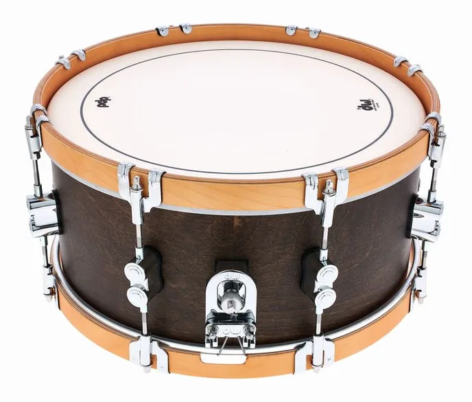 DW PDP 14"x6,5" Walnut Stain Sn, sur fond neutre, photo 3