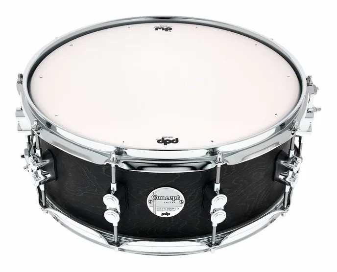 DW PDP 14"x5,5" Black Wax Snare, vue de près, de face
