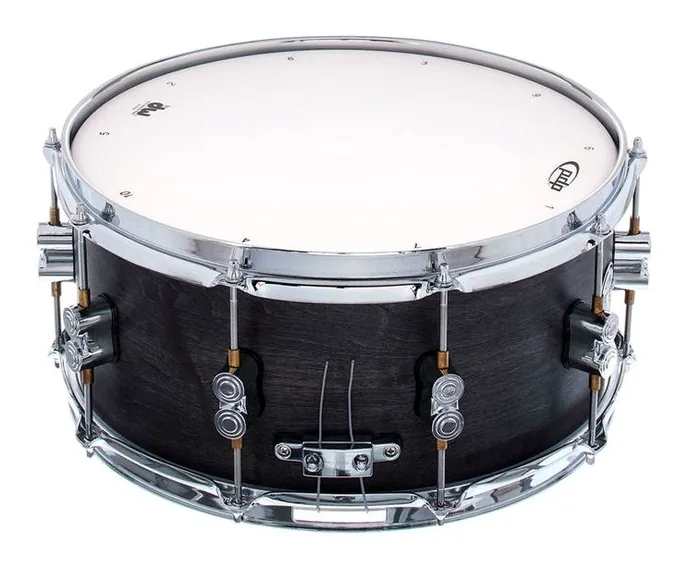DW PDP 14"x6,5" Black Wax Snare, vue de profil, photo 3