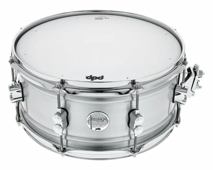 DW PDP 14"x6.5" Concept Aluminium, sur fond neutre