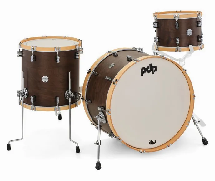 DW PDP Concept Classic 24 Walnut, vue de trois quarts, photo 3