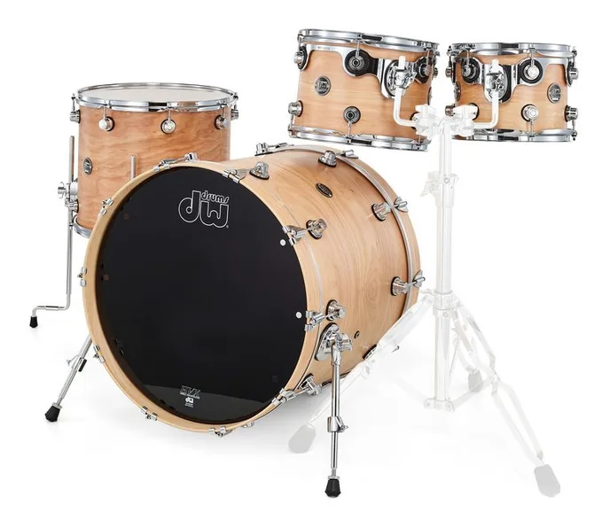 DW Performance Birch 4pcs Set, de face sur fond neutre