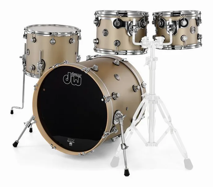 DW Performance Studio Gold Mist, de face sur fond neutre