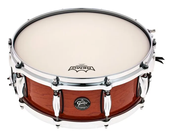 Gretsch Drums 14"x5.5" SN Renown Cherry Wood, de face sur fond neutre