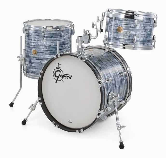 Gretsch Drums USA Custom 18 Sky Blue Pearl, sur fond neutre