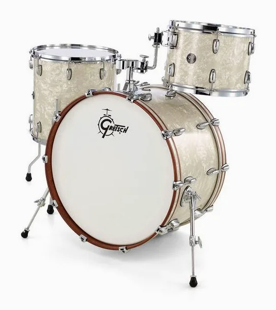 Gretsch Drums Renown Maple Rock -VP, de face sur fond neutre