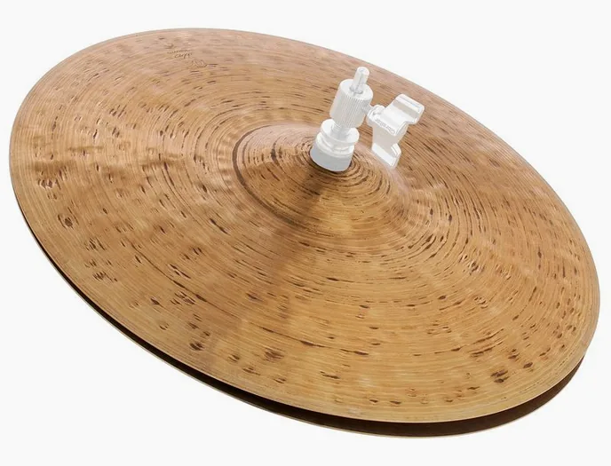 Istanbul Agop 14" 30th Anniversary Med. HH, de face sur fond neutre