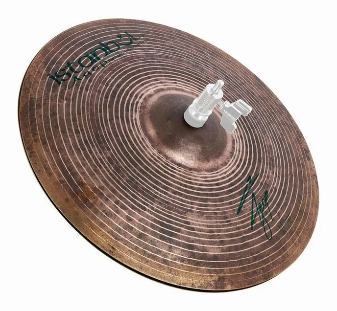 Istanbul Agop 14" Agop Signature Hi-Hat, de face sur fond neutre