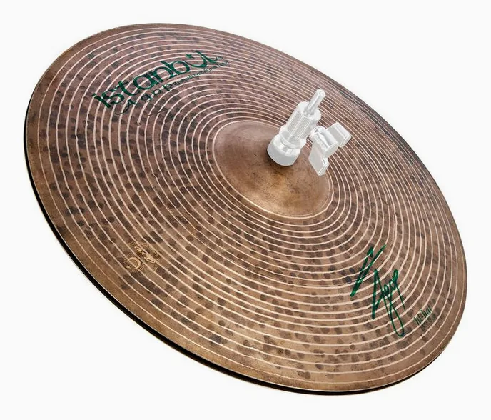 Istanbul Agop 15" Agop Signature Hi-Hat, sur fond neutre