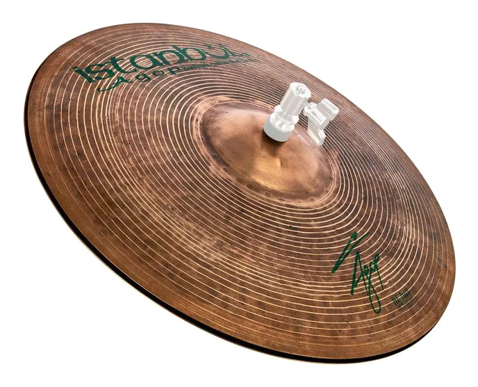 Istanbul Agop 16" Agop Signature Hi-Hat, de face sur fond neutre