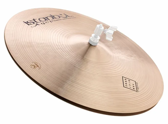 Istanbul Agop 17" Traditional Dark Hi-Hat, sur fond neutre