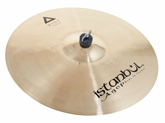 Istanbul Agop 17" Xist Crash Brilliant, sur fond neutre