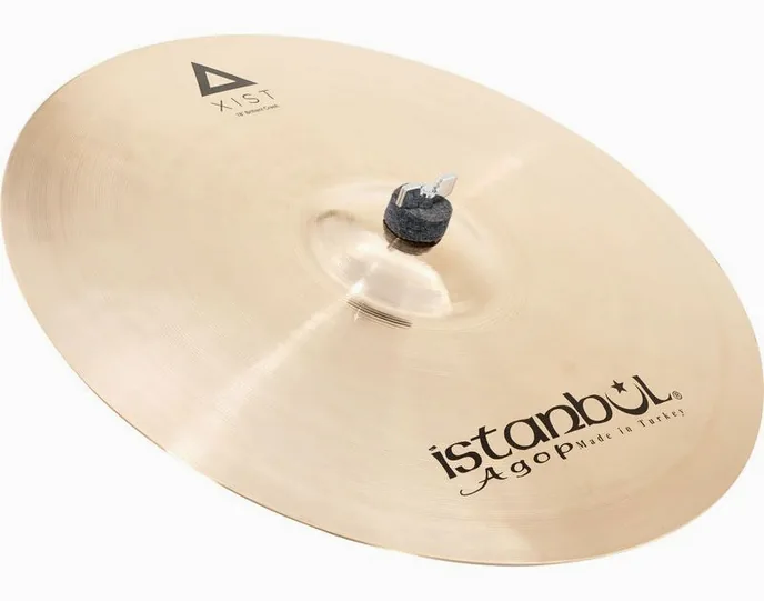 Istanbul Agop 18" Xist Crash Brilliant, sur fond neutre