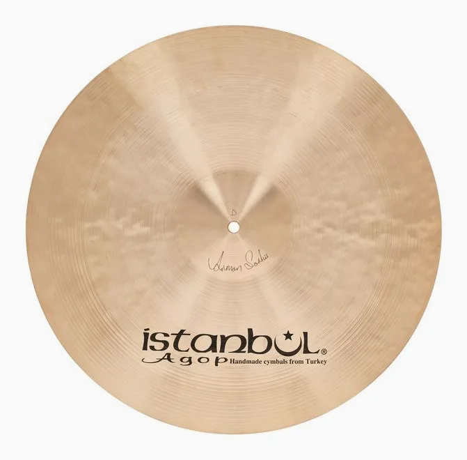 Istanbul Agop 19" Traditional Dark Crash, sur fond neutre, photo 3