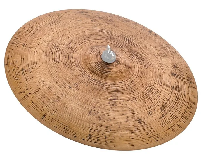 Istanbul Agop 20" 30th Anniversary Med. Ride, sur fond neutre