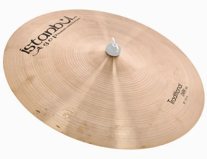 Istanbul Agop 20" Traditional Dark Ride, sur fond neutre