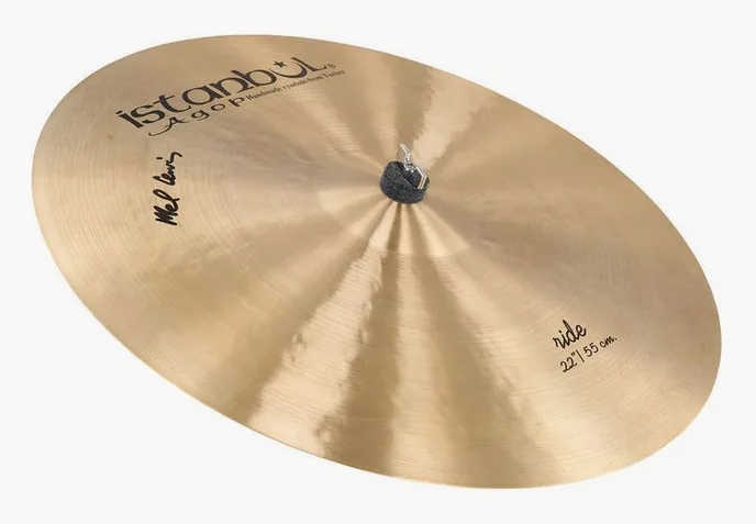 Istanbul Agop 22" Mel Lewis Signature Ride, de face sur fond neutre