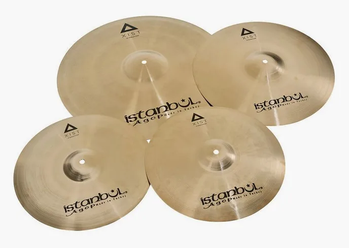 Istanbul Agop Xist Brilliant Cymbal Set, de face sur fond neutre