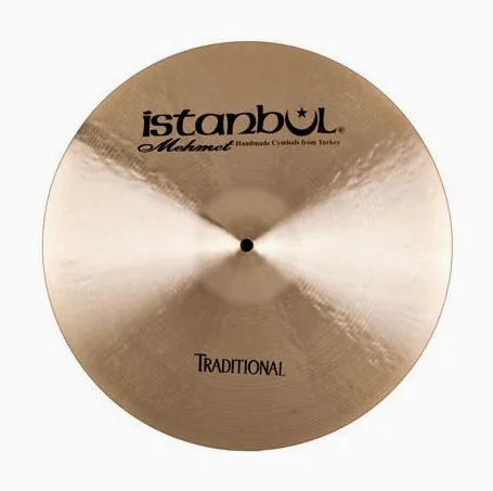 Istanbul Mehmet 14" Thin Crash Traditional, sur fond neutre