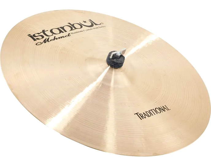 Istanbul Mehmet 18" Heavy Crash Traditional, sur fond neutre