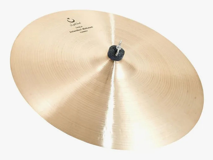 Istanbul Mehmet 18" Nostalgia Crash, vue de face