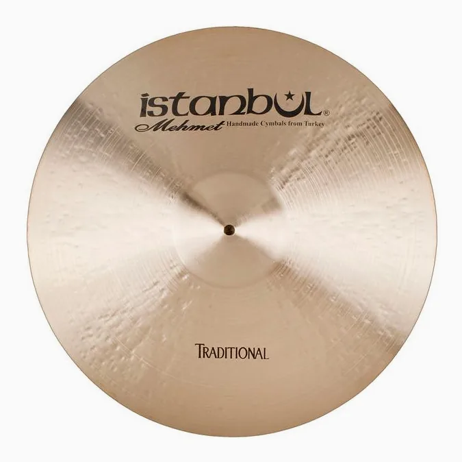 Istanbul Mehmet 18" Ping Ride Traditional, de face sur fond neutre