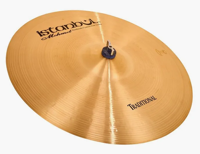 Istanbul Mehmet 19" Dark Crash Traditional, sur fond neutre