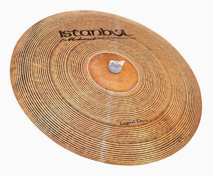 Istanbul Mehmet 22" Legend Dark Ride, de face sur fond neutre