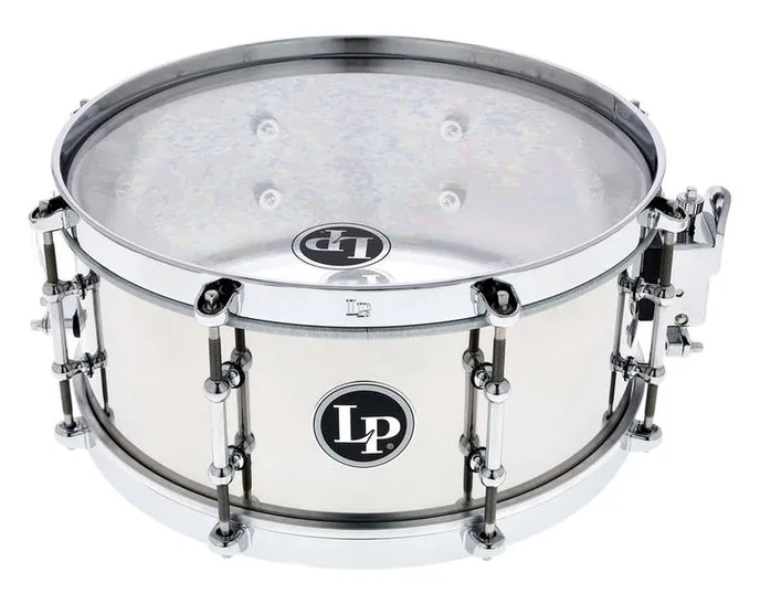 LP 13"x5,5" Salsa Snare Steel, de face sur fond neutre