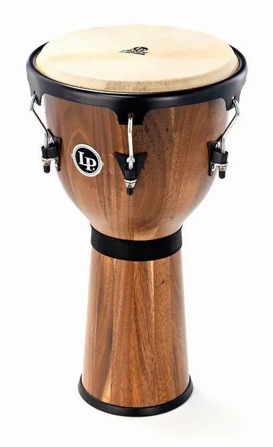 LP A-632-SW Djembe Aspire, de face sur fond neutre