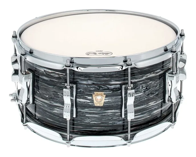 Ludwig 14"x6,5" Classic Maple V.B.Oy., vue de près, de face